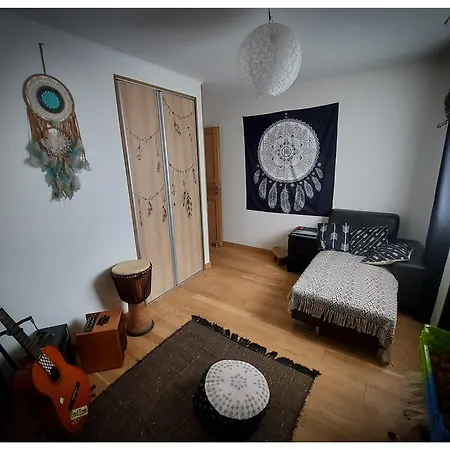Dans Grande Maison Paisible * Paulhan