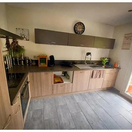 Dans Grande Maison Paisible ホームステイ Paulhan