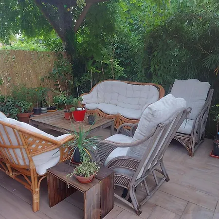 Dans Grande Maison Paisible * Paulhan